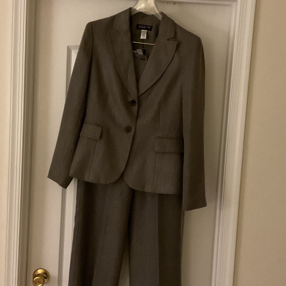 Jones New York Gray Women's Suit